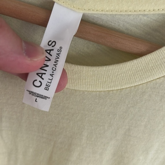 Lee Family Farms Women’s Soft Yellow Tee with Graphic Canvas Cotton Large - Picture 6 of 9